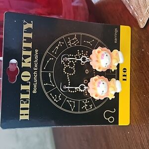 HELLO KITTY EARRINGS
